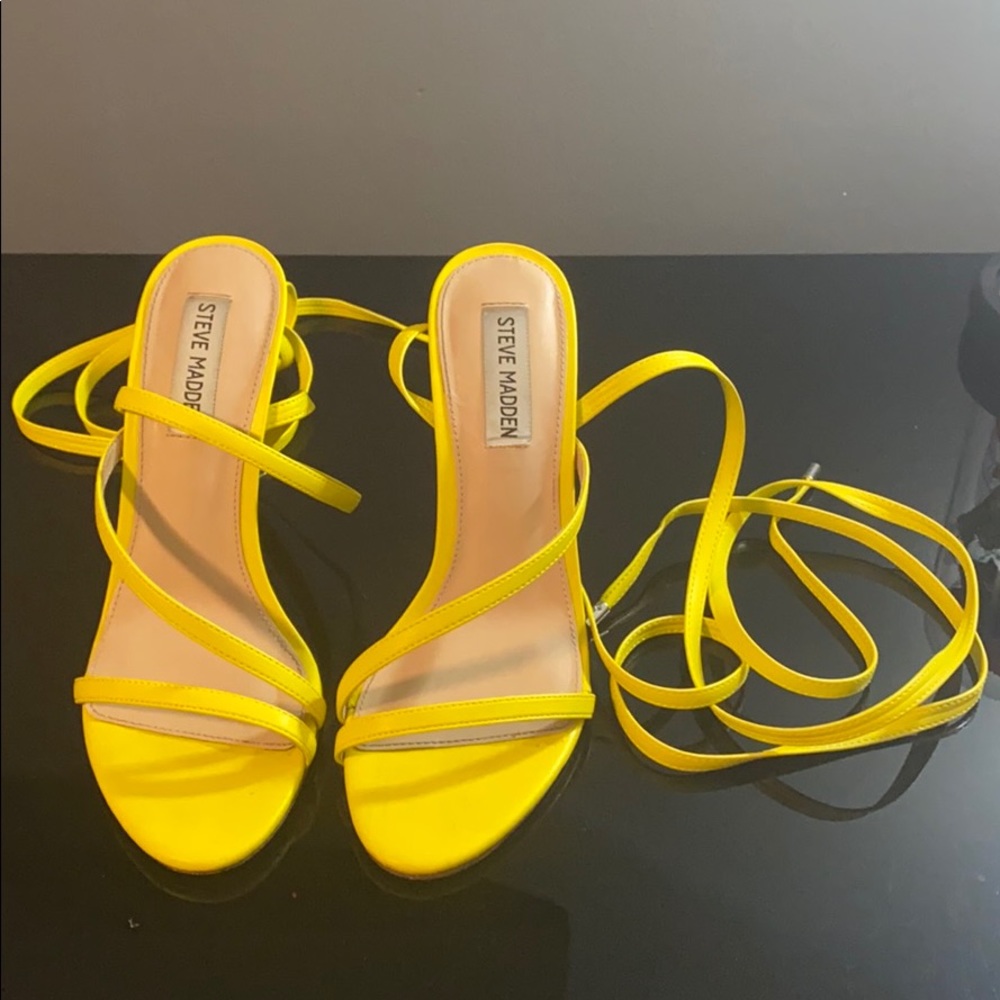 Yellow Steve Madden strapping heels